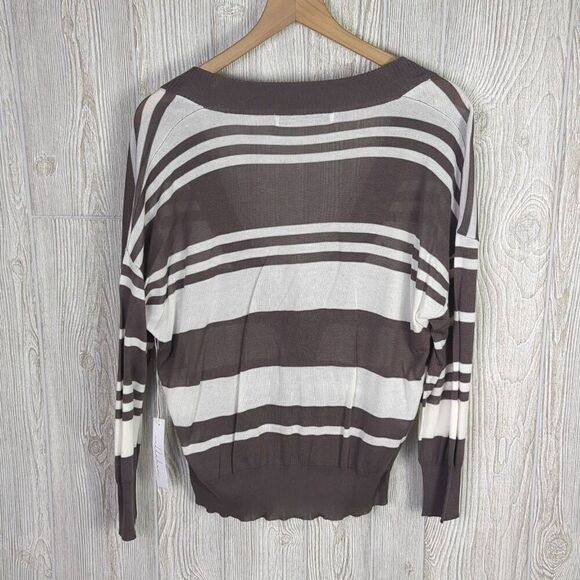 Brand New Callahan Women’s Medium Gray White  Striped Buttoned Cardigan Sweater - Picture 2 of 5